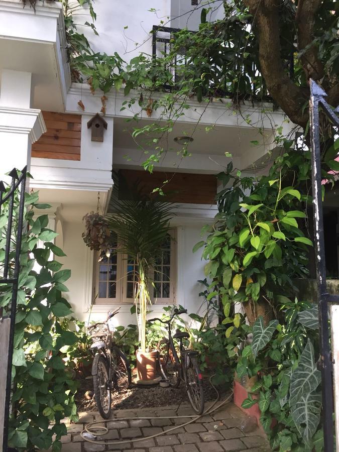 Nathans Holiday Home Kochi Екстериор снимка