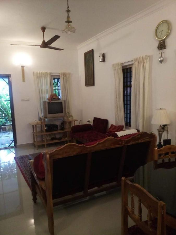 Nathans Holiday Home Kochi Екстериор снимка